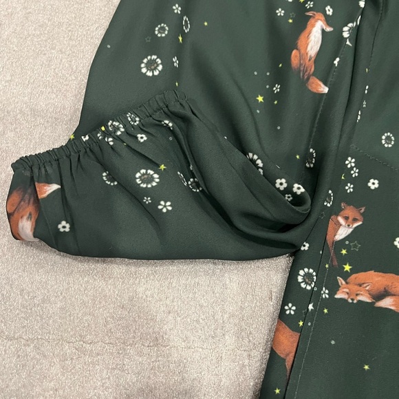 [L]WAYWARD FANCIES Pintuck Pleat Fox Floral Print Crepe Tunic - Picture 7 of 9